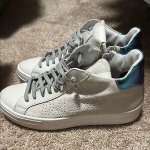 Stylish White and Silver Women's P448 sneakers-size 39